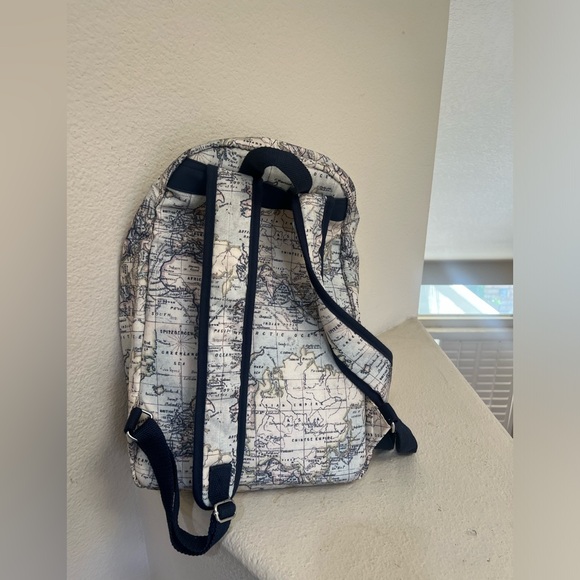 TYPO‎ World Map Backpack - Picture 5 of 8